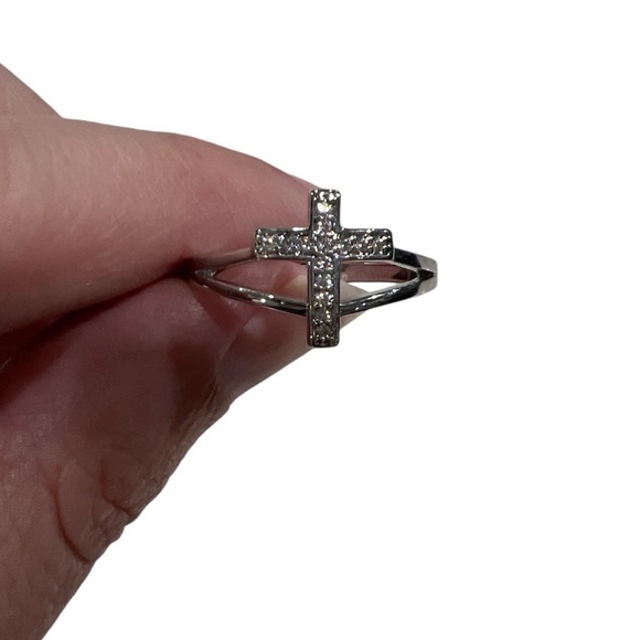 Silver tone Platinum Plated Zirconia Decorated Cross Ring - Picture 2 of 5